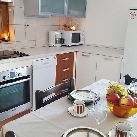 Apartment Ana Кали Екстериор снимка