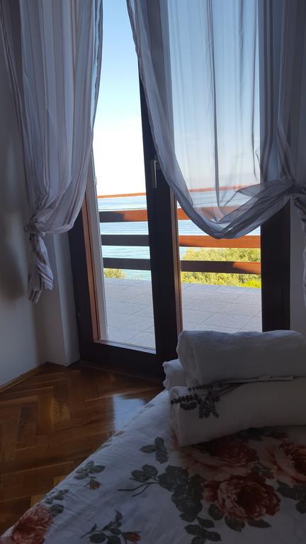 Apartment Ana Кали Екстериор снимка