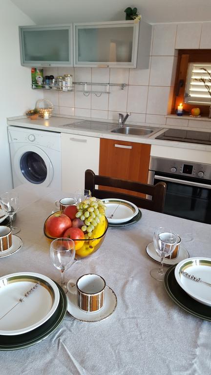 Apartment Ana Кали Екстериор снимка
